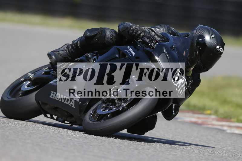 /44 09.08.2025 Plüss Moto Sport ADR/Freies Fahren/536